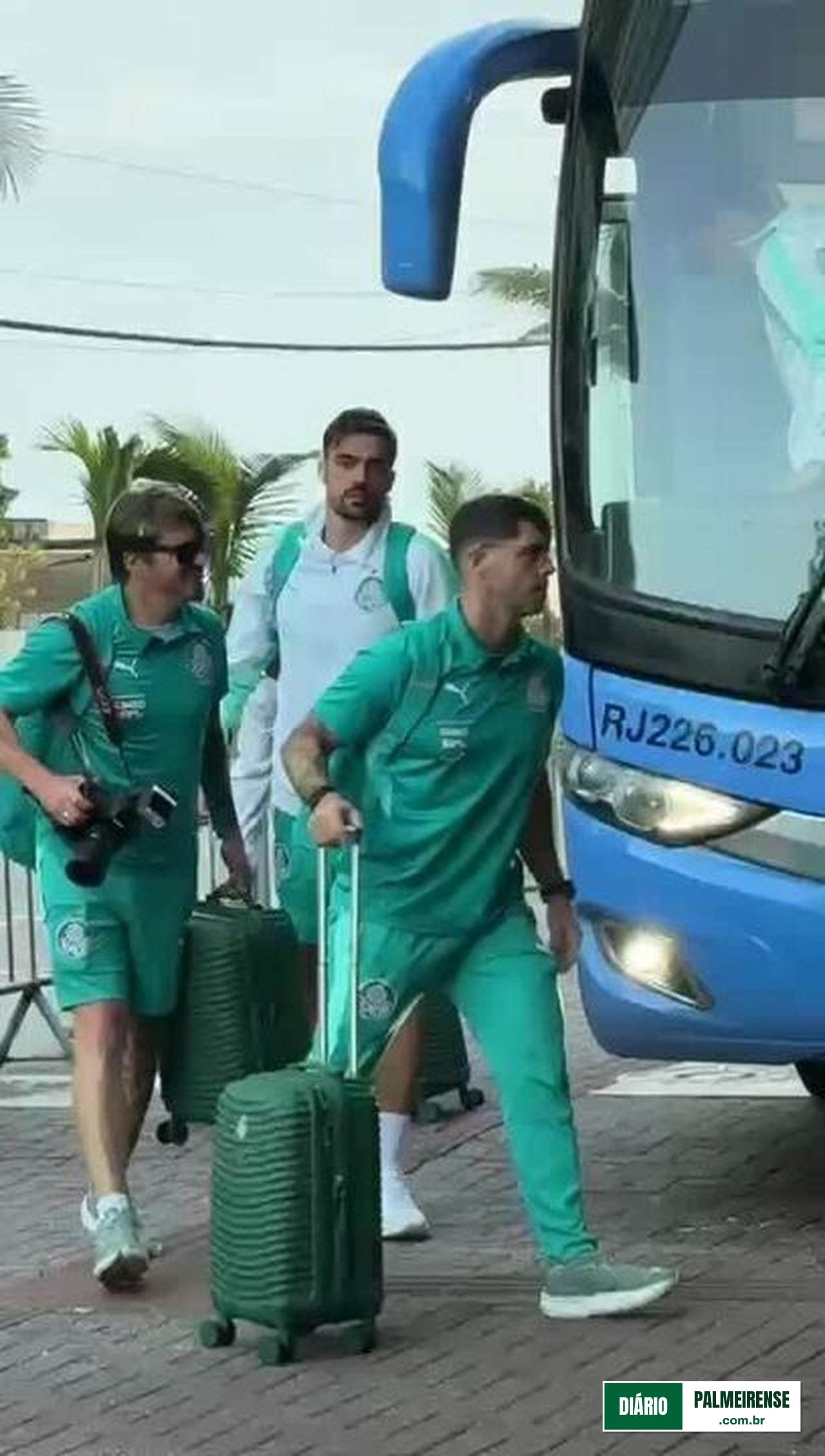 Com entorse no tornozelo, Vitor Roque vira desfalque do Palmeiras na Libertadores